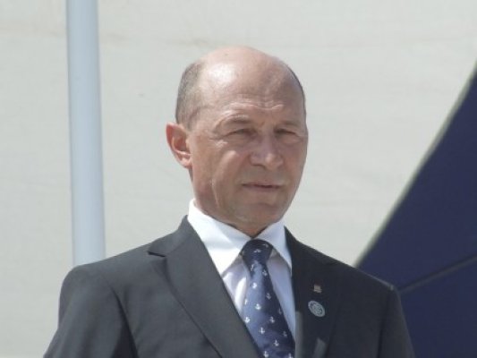 Băsescu: Ponta să asume programul de guvernare